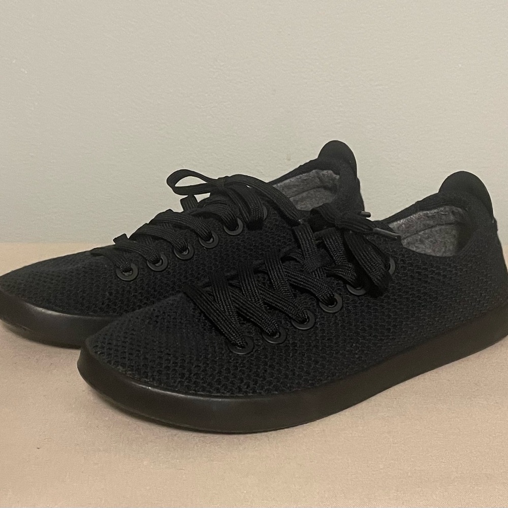 Allbirds Black Casual Women’s Sneakers, size 8